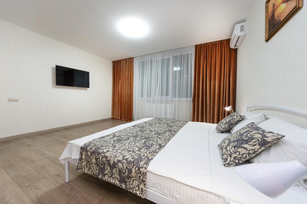 Apartments Riviera,20 Минут От Центра Kiev Ngoại thất bức ảnh