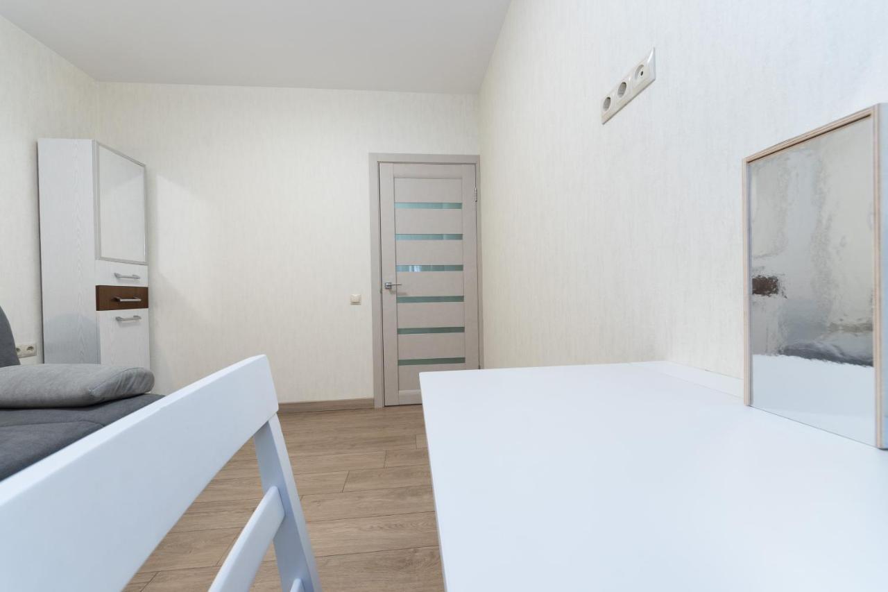 Apartments Riviera,20 Минут От Центра Kiev Ngoại thất bức ảnh