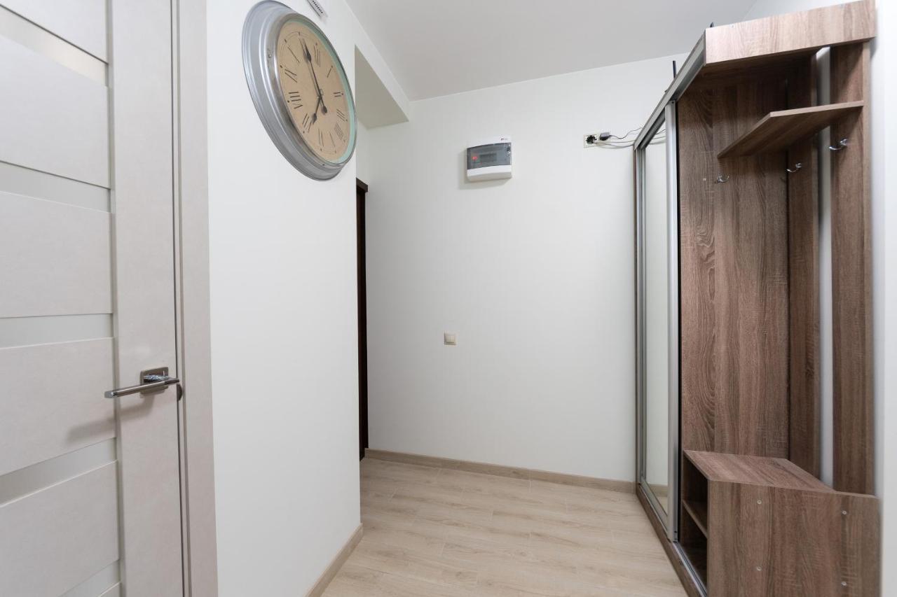 Apartments Riviera,20 Минут От Центра Kiev Ngoại thất bức ảnh